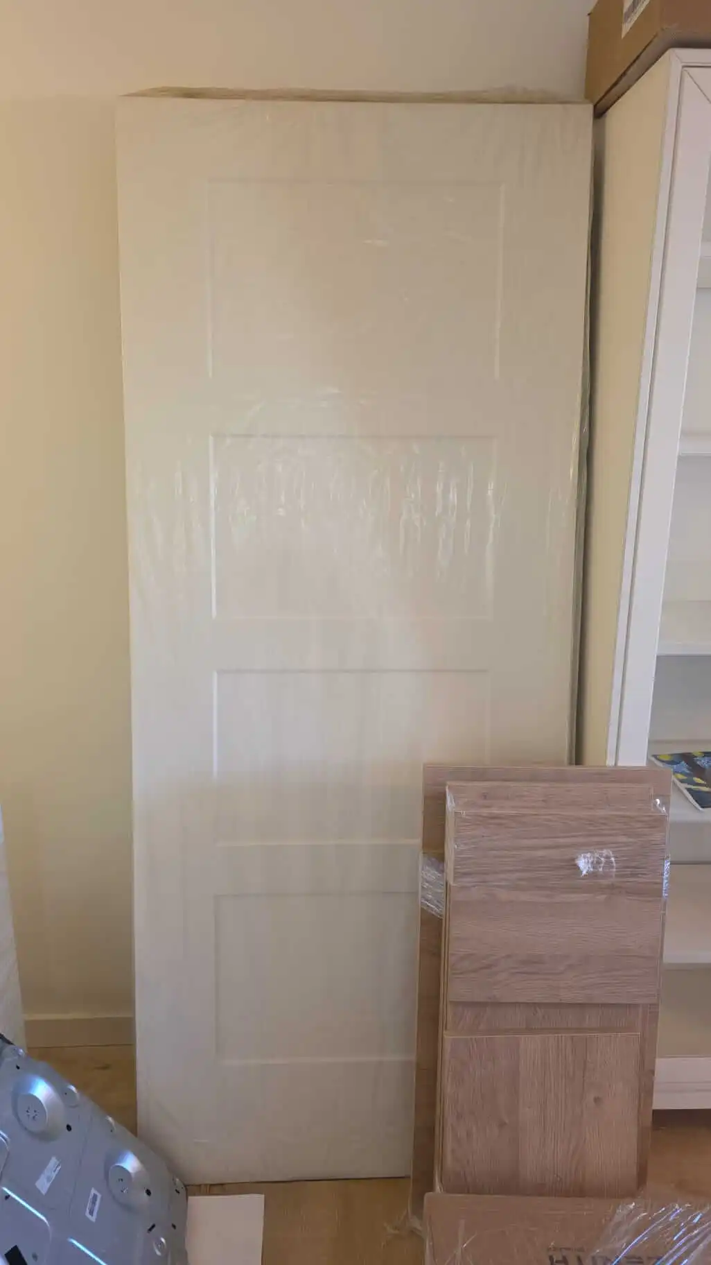 Puerta lacada en blanco lista para instalar